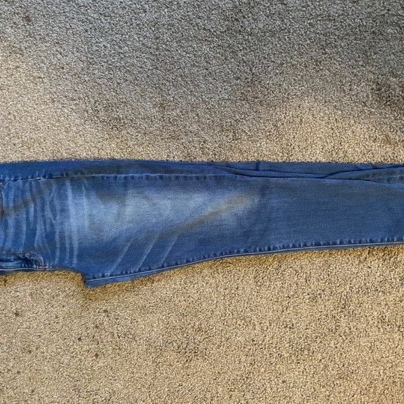 American Eagle Jeans - Picture 2 of 5